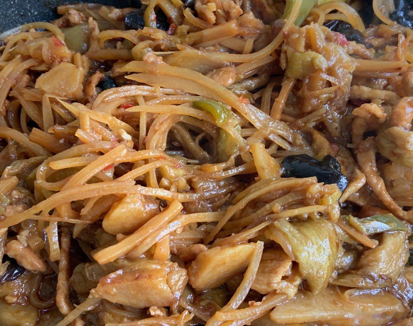 剩饭剩菜的美味谁懂啊拌米饭配馒头都是极美的