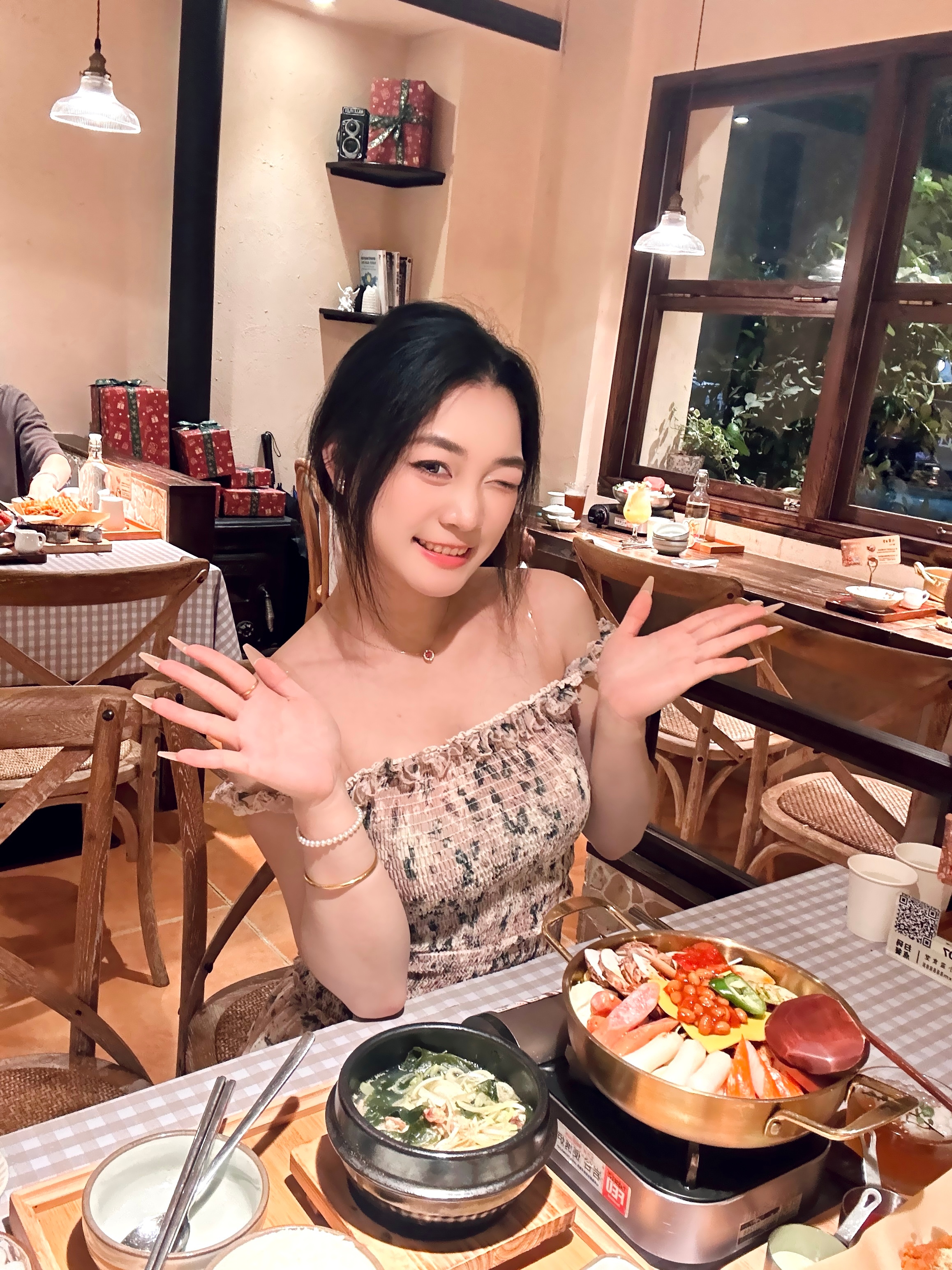 有空一起吃饭 但拒绝韩餐😃🥄 