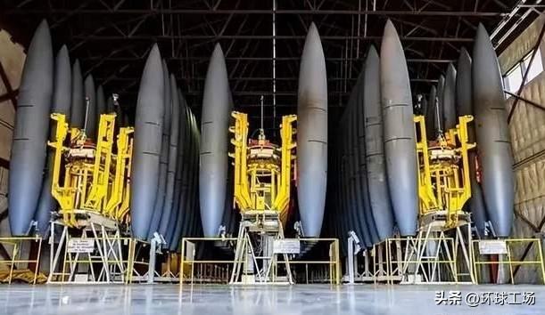 昨晚刷到个美国论坛，几个老外在热烈讨论：