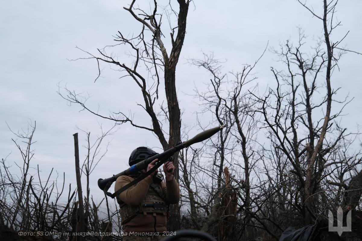 乌克兰发布战报：4月7日，乌克兰武装部队的士兵消灭了近900名俄罗斯军队士兵。 