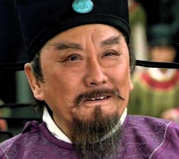 蔡京一辈子四次拜相，权倾朝野十七年。他最厉害的本事不是治国，是"安排人"——八个