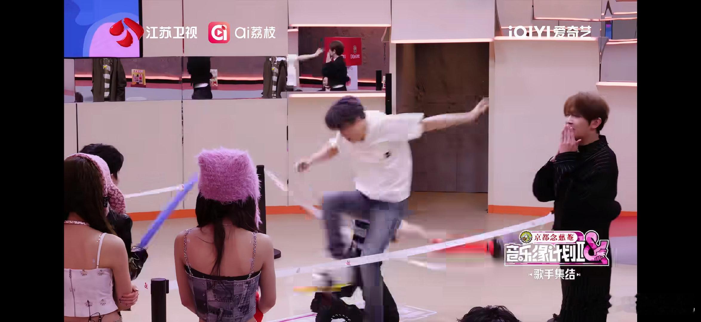 薛之谦好一场酣畅淋漓的挨打音乐缘计划谁懂啊！薛之谦和张靓颖的1V1 battle