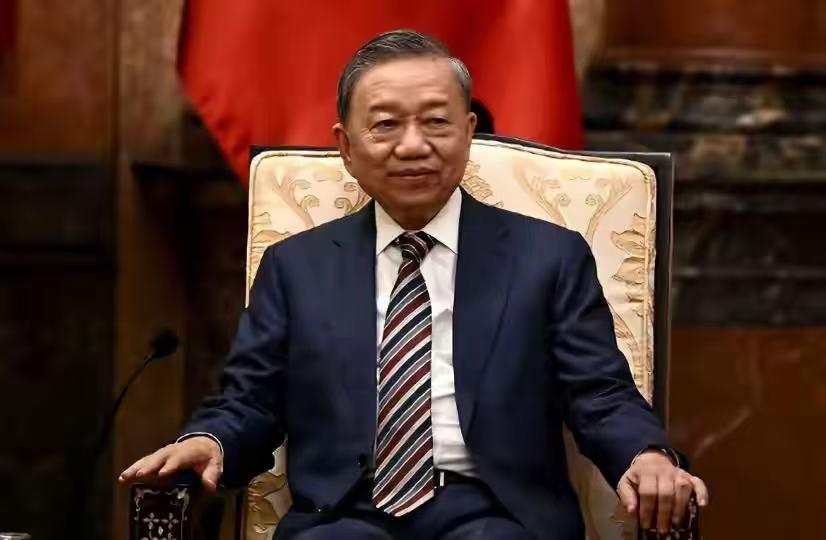 越南领导人当选后首次出国，不选中美而是去见了洪森

越南新领导人当选后首访，绕开