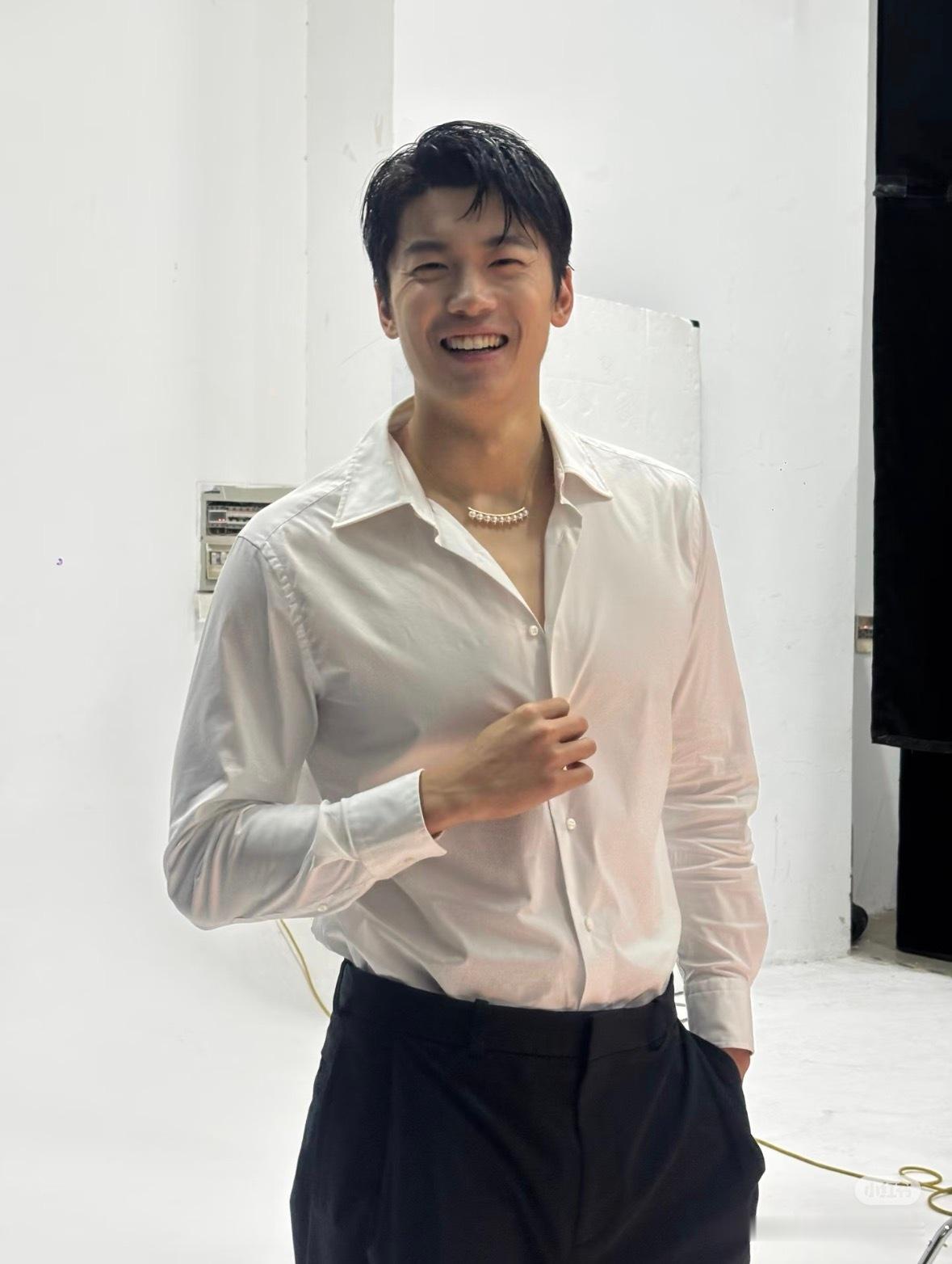 不动的更好品…………感觉不是应该生活在这个次元的男人… 