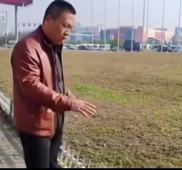 这位帅哥，帅在了他的内心和他行动！
     天下兴亡，匹夫有责。这句话，以前上