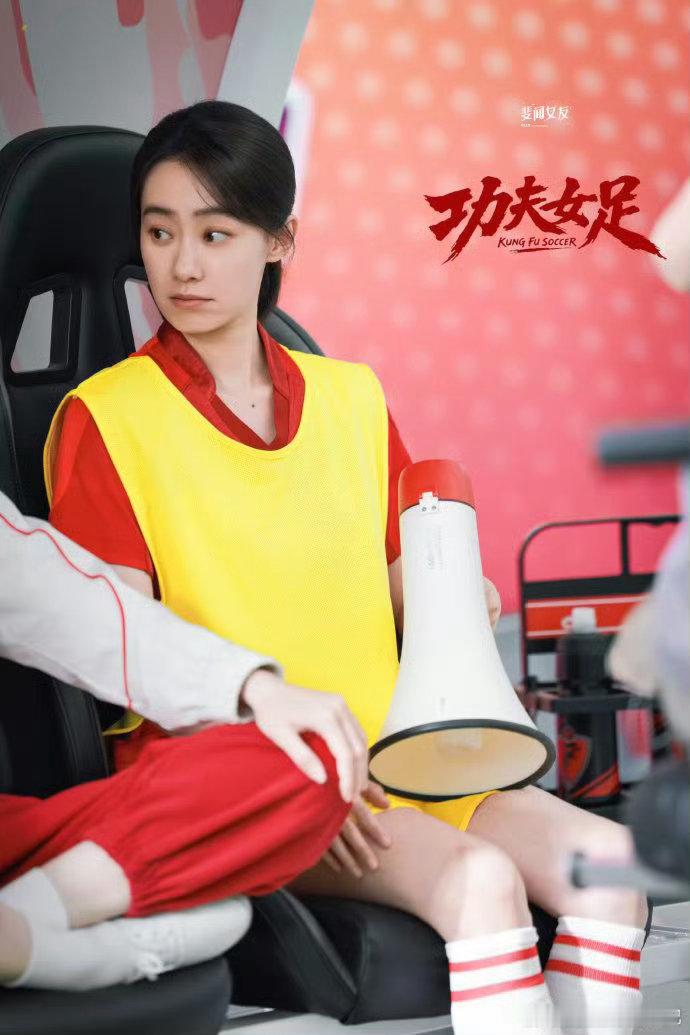 张小斐说双双平A骗大招太形象的形容！队长双双主打以柔克刚，用基础防守慢慢牵制对手
