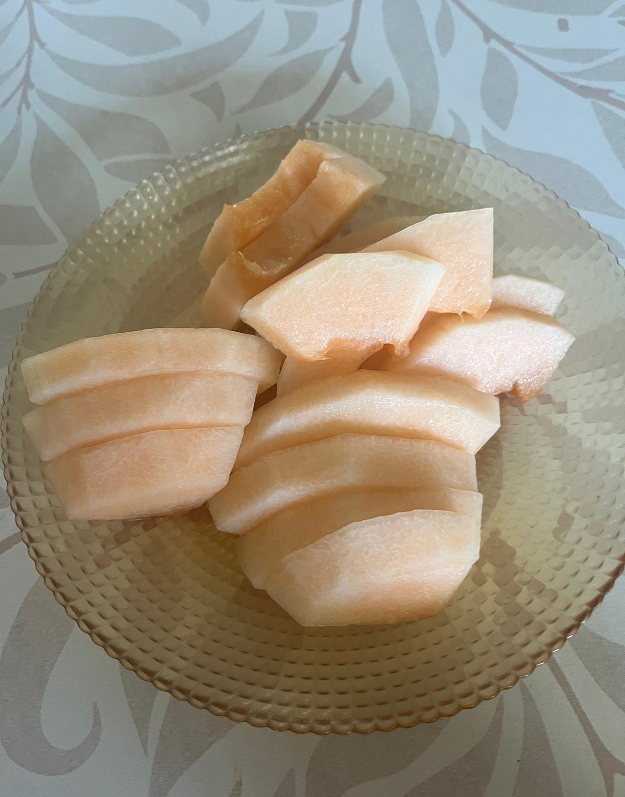 吃过苦爪炒鸡蛋的，你说好吃吗？
今天茄子炒豆角，你们这样搭配过吗？炒茄子🍆比较