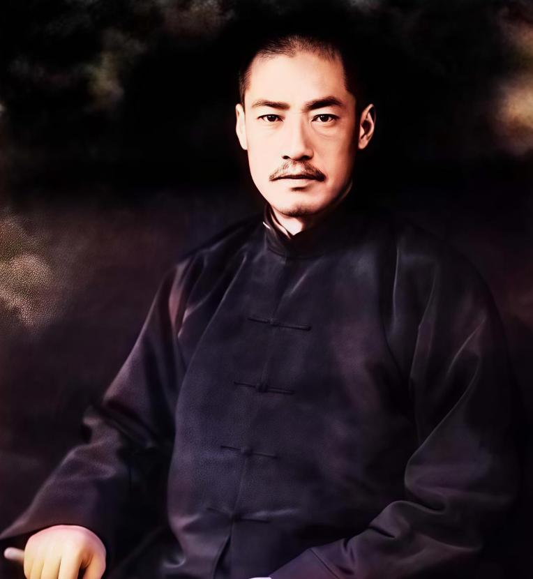 汶川地震一笔 5000 美元匿名捐款，署名只写青海马家人，查证后才发现捐款人是马