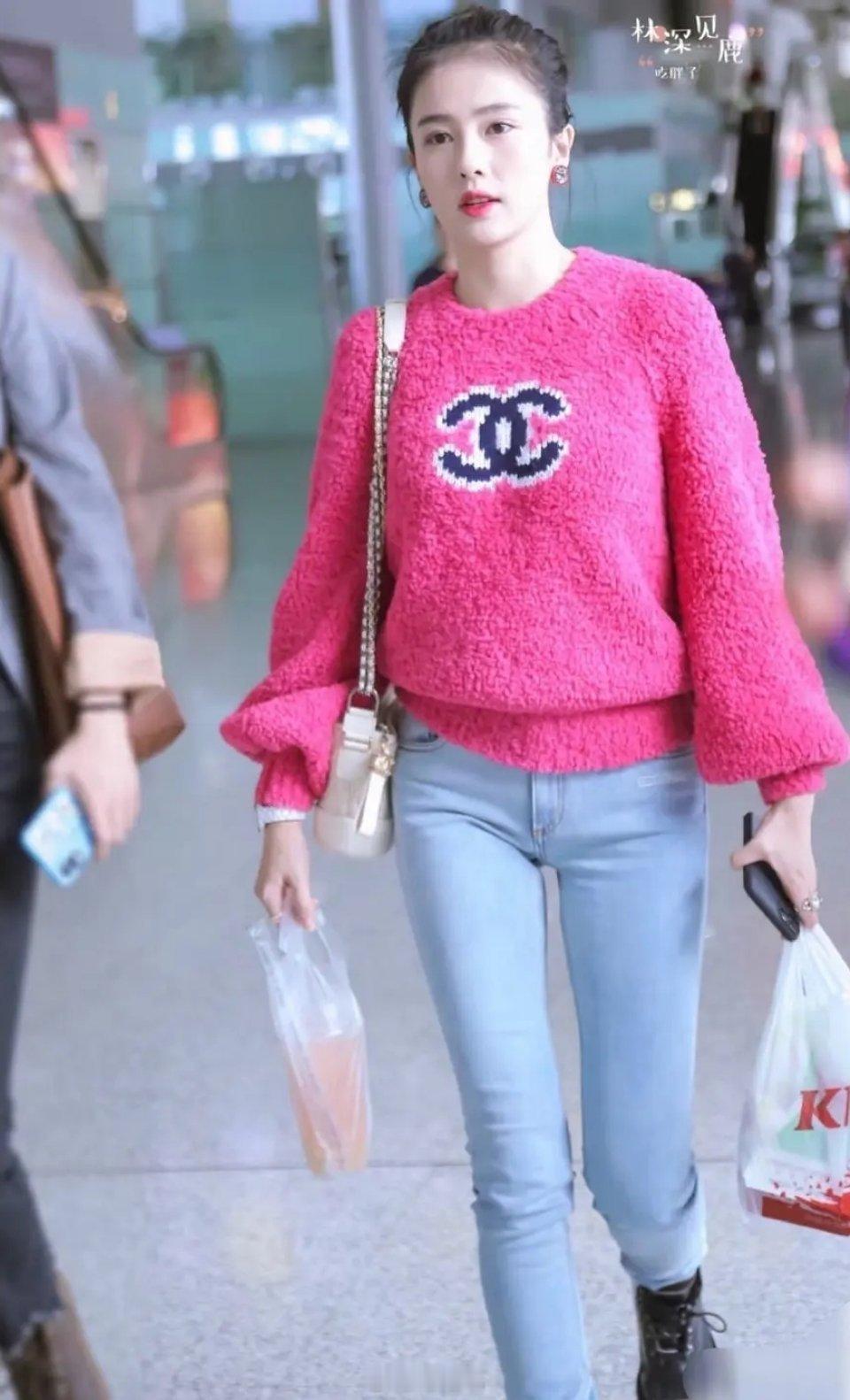 白鹿 章若楠同款衣服对比 明眼人都看出来谁好看 