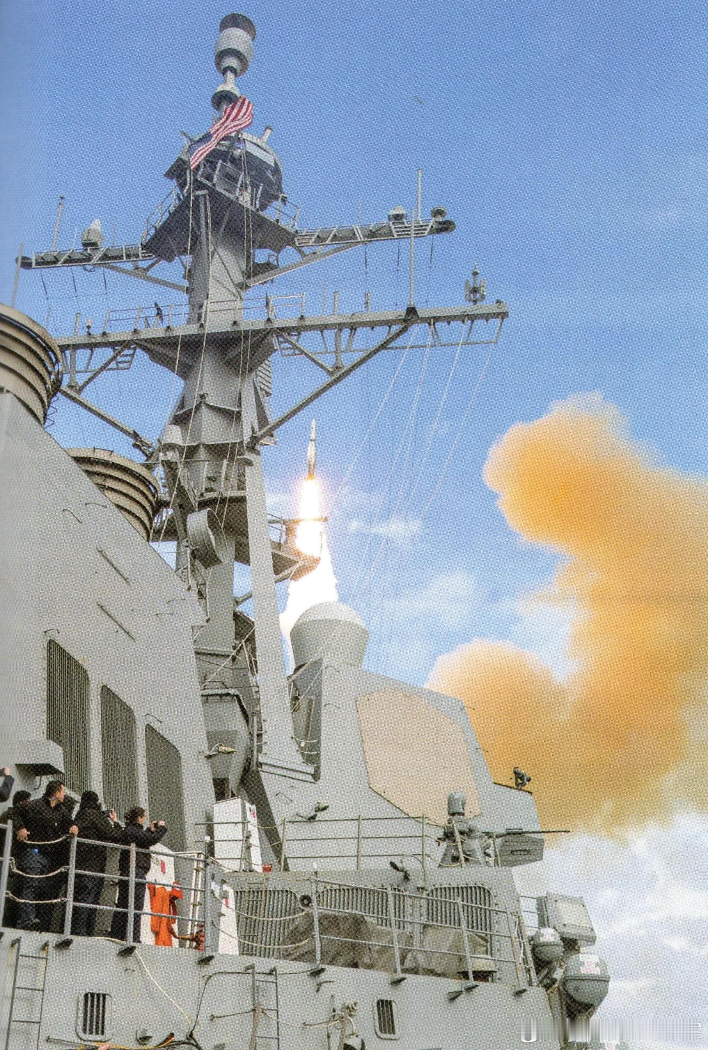 2024年4月美国海军DDG81“温斯顿-丘吉尔”号驱逐舰用舰上虚拟宙斯盾作战系