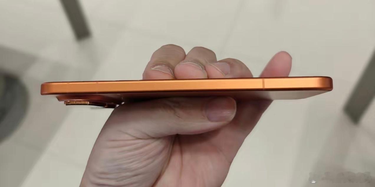 我认为荣耀Magic8 Pro Air 才是做了堆料最好的Air机型，轻薄机身下