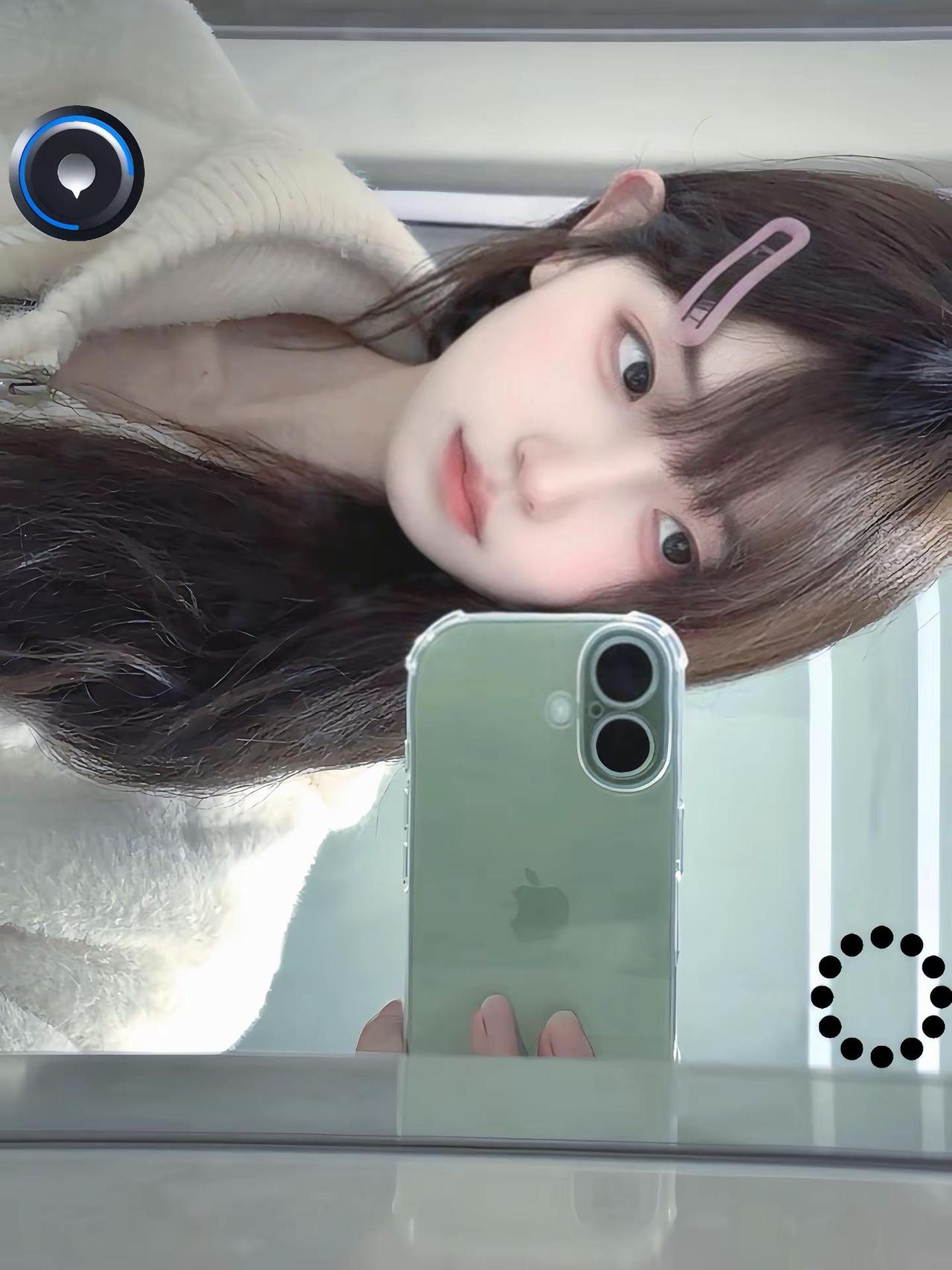 妍闺蜜，这可是你的小发卡？明天见