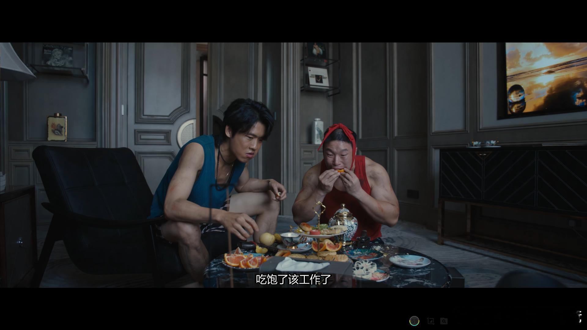 两个笨贼，笑死了！ 