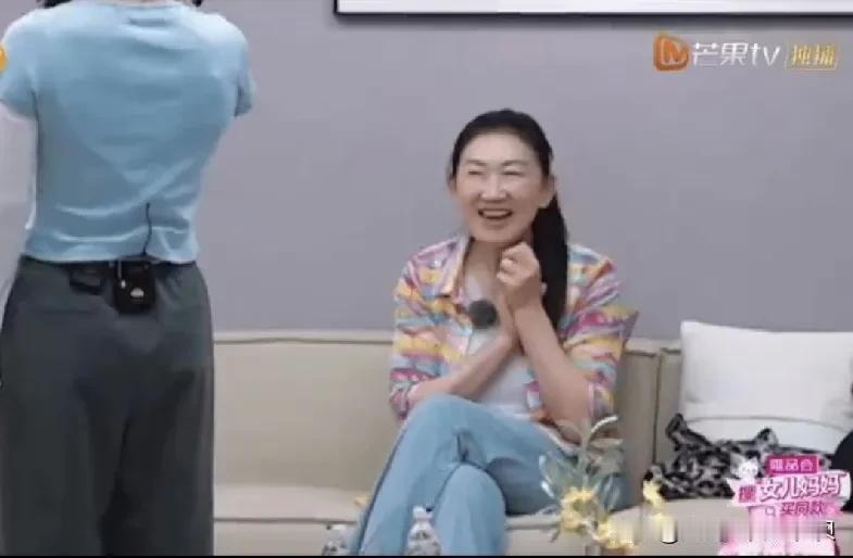 虽然陈梦妈妈很嗑女儿和吴泽林的互动，但是显然，这俩人是没什么希望的。

因为吴泽