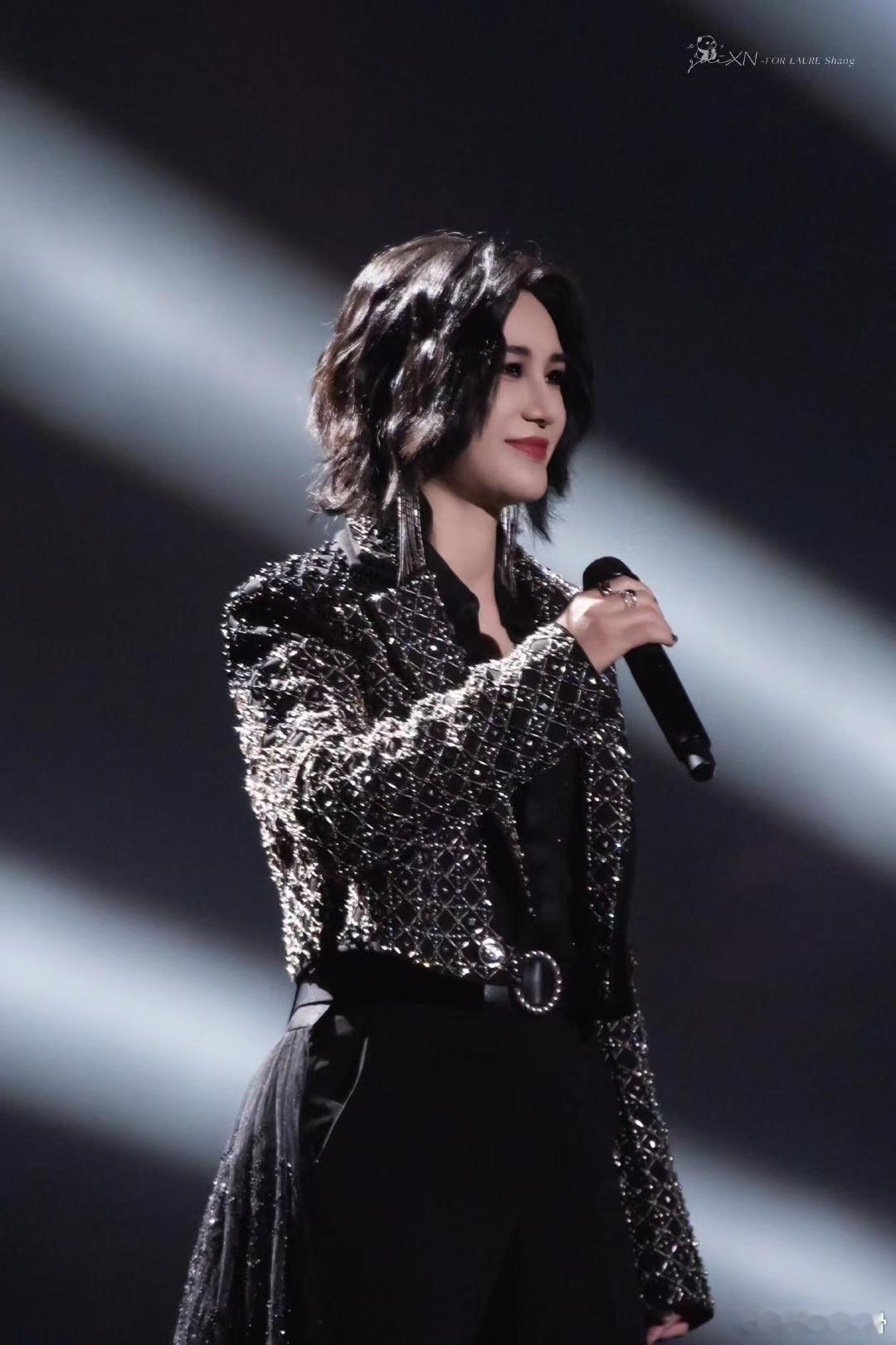 尚雯婕怎么闯进这个赛道了  竟然是尚雯婕把新国风演绎得如此美轮美奂！她的戏腔配上