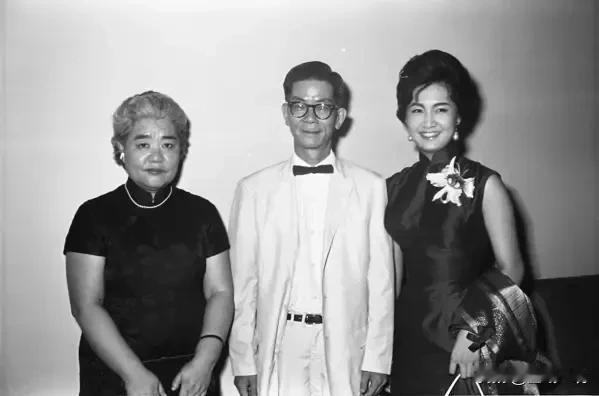 1962年方瑀参加世界小姐选拔   连震东夫妇送机

1962年8月3日，“中国