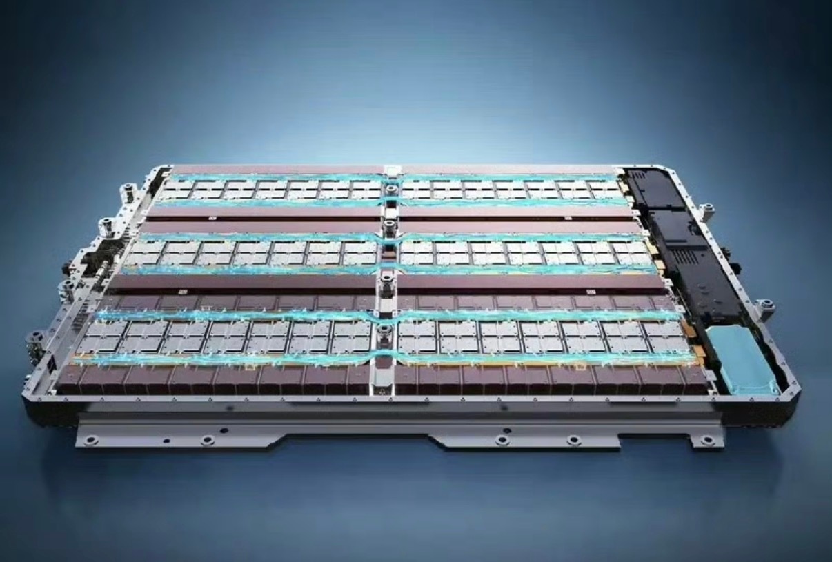 【华为巨鲸电池平台3.0发布 首创电池黑匣子与星闪技术融合】近日，鸿蒙智行正式发