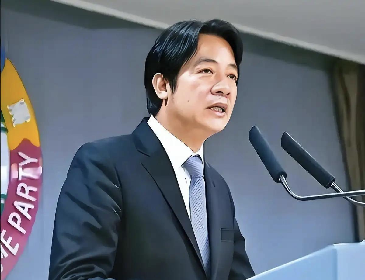 民进党40年，一个装睡的党，养大了一个装疯的党 。

今天赖清德在民进党40周年