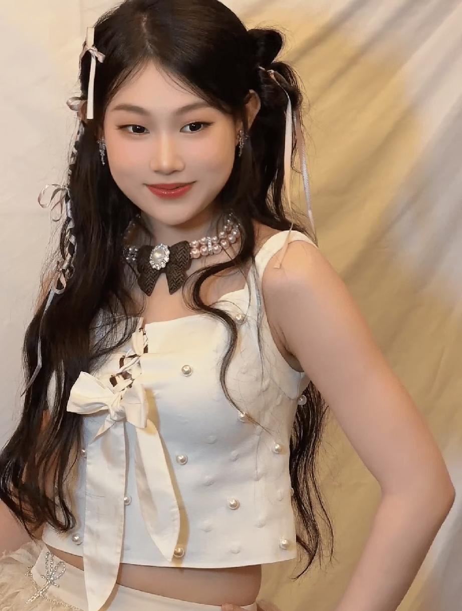 你会推荐沈佳润新专主打曲给朋友吗不会。她风格不成熟，唱功受质疑，过度依赖父亲营销