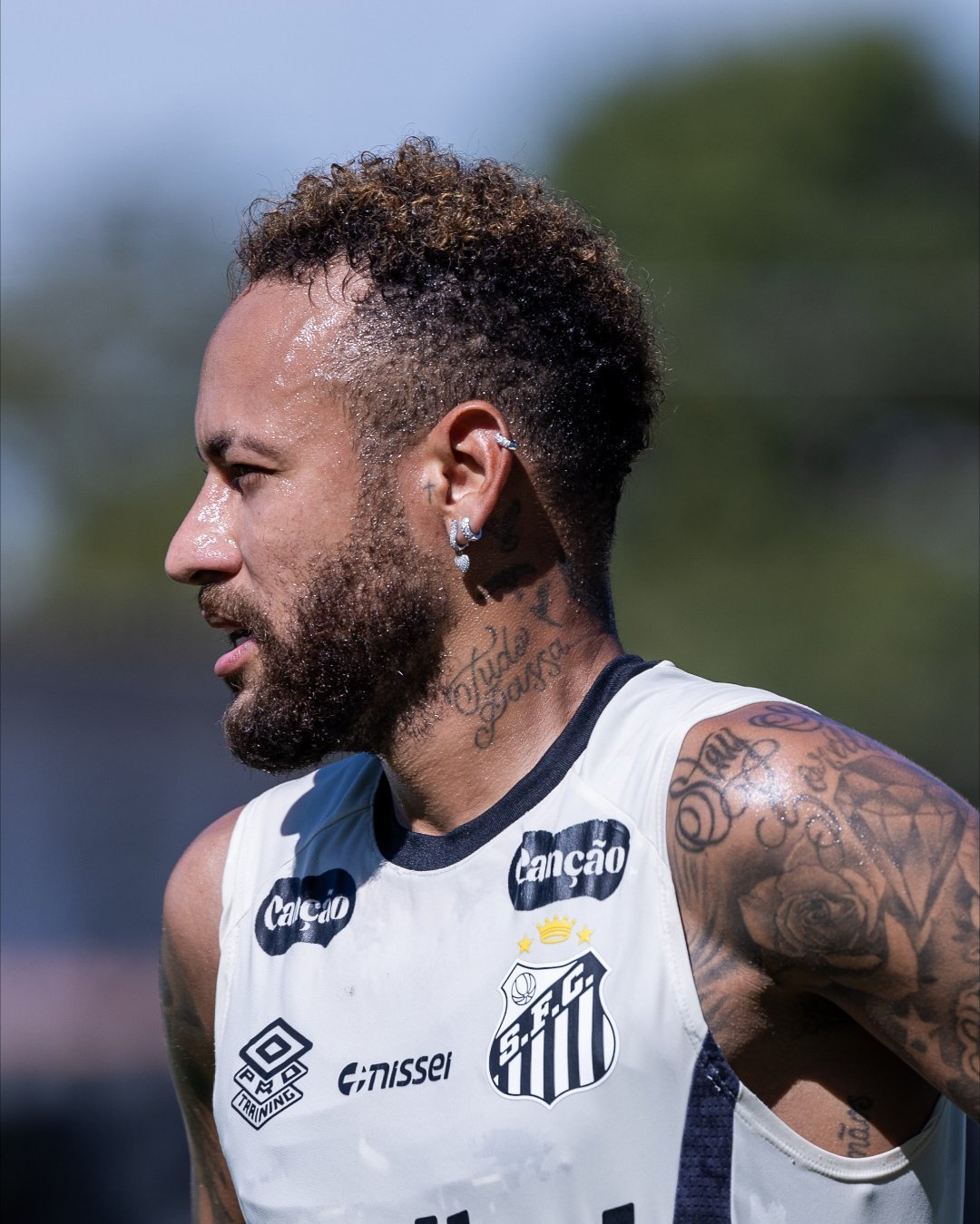 neymar 继续前行内马尔
