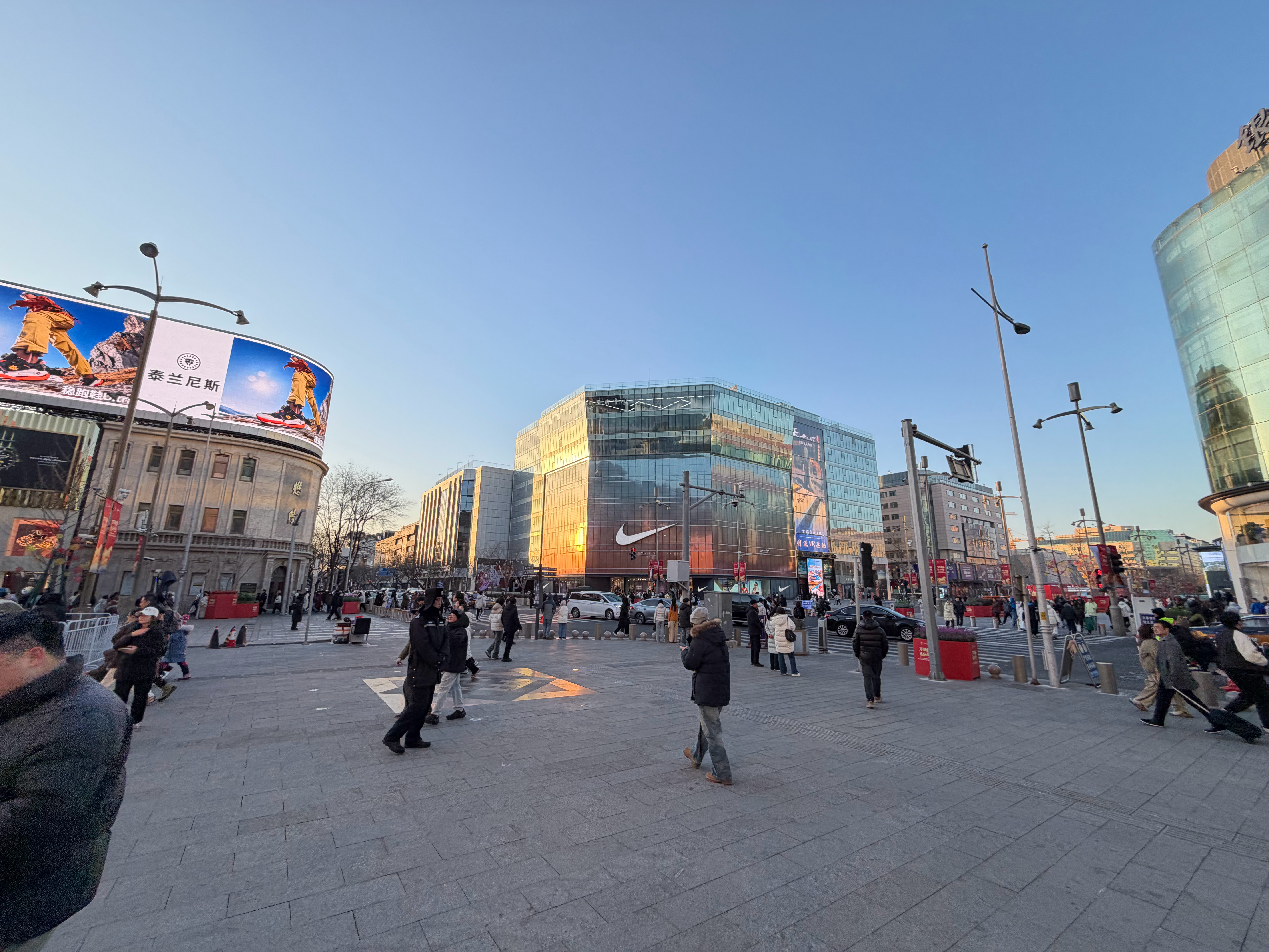 未来中国工业第一市会是哪个？1月4日，苏州召开“新年第一会”，对外宣布2025年