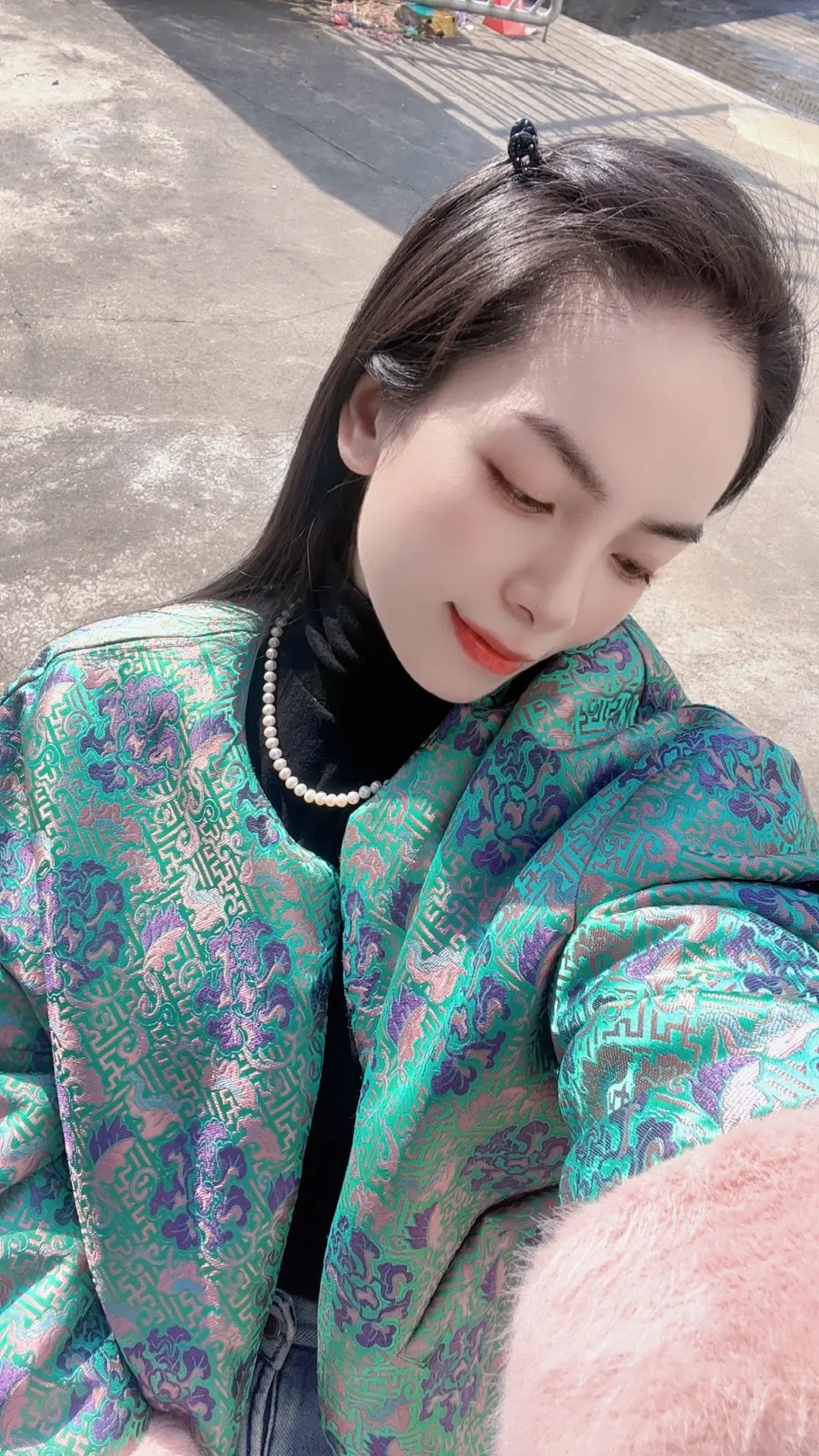 世界赠予我拥有，也赠予我回敬 坦然接受生命中的一切馈赠。大年初八