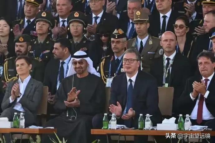 快讯快讯！
就在昨天，塞尔维亚举行了盛大的阅兵仪式

  这场阅兵背后的外交信号