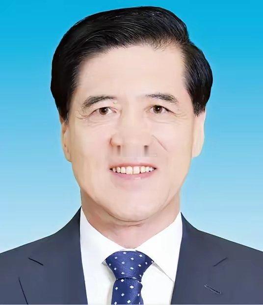 太讽刺了！王中和的双面人生，嘴上喊整改，背后狂捞6674万！曾任赤峰、包头市委书