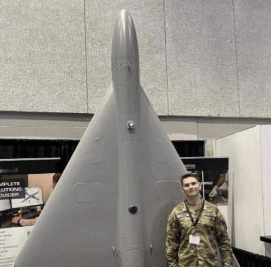 美国已经沦落大，要仿制伊朗的无人机了。

就是图中这一款，伊朗叫见证者-136无