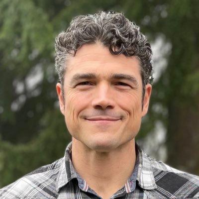 突发新闻：美国国家反恐中心主任乔·肯特今晚（北京时间3月17日晚）写道：“经过深