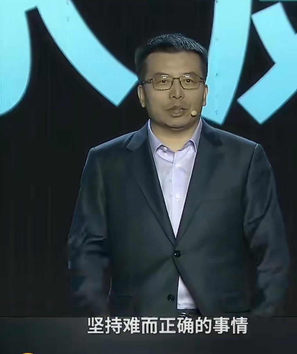 管江勇用大理特色美食犒劳全场有的公司嘴上喊“真材实料”，心里算的是成本；有的公司