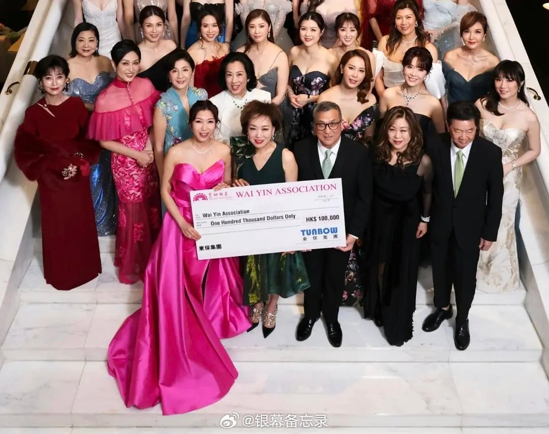 感觉香港艺人是真不怎么争C位，心态跟内娱完全不一样。好多人说章子怡活动甩脸子很正