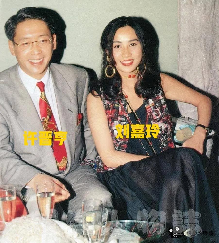 感觉刘嘉玲当年也是恨嫁的！


刘嘉玲与许晋亨的那段感情，其实是不是刘嘉玲太心急
