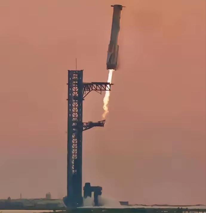 世界航天格局是什么？就是美国国家航空航天局跟马斯克的SpaceX联手，一起对火星