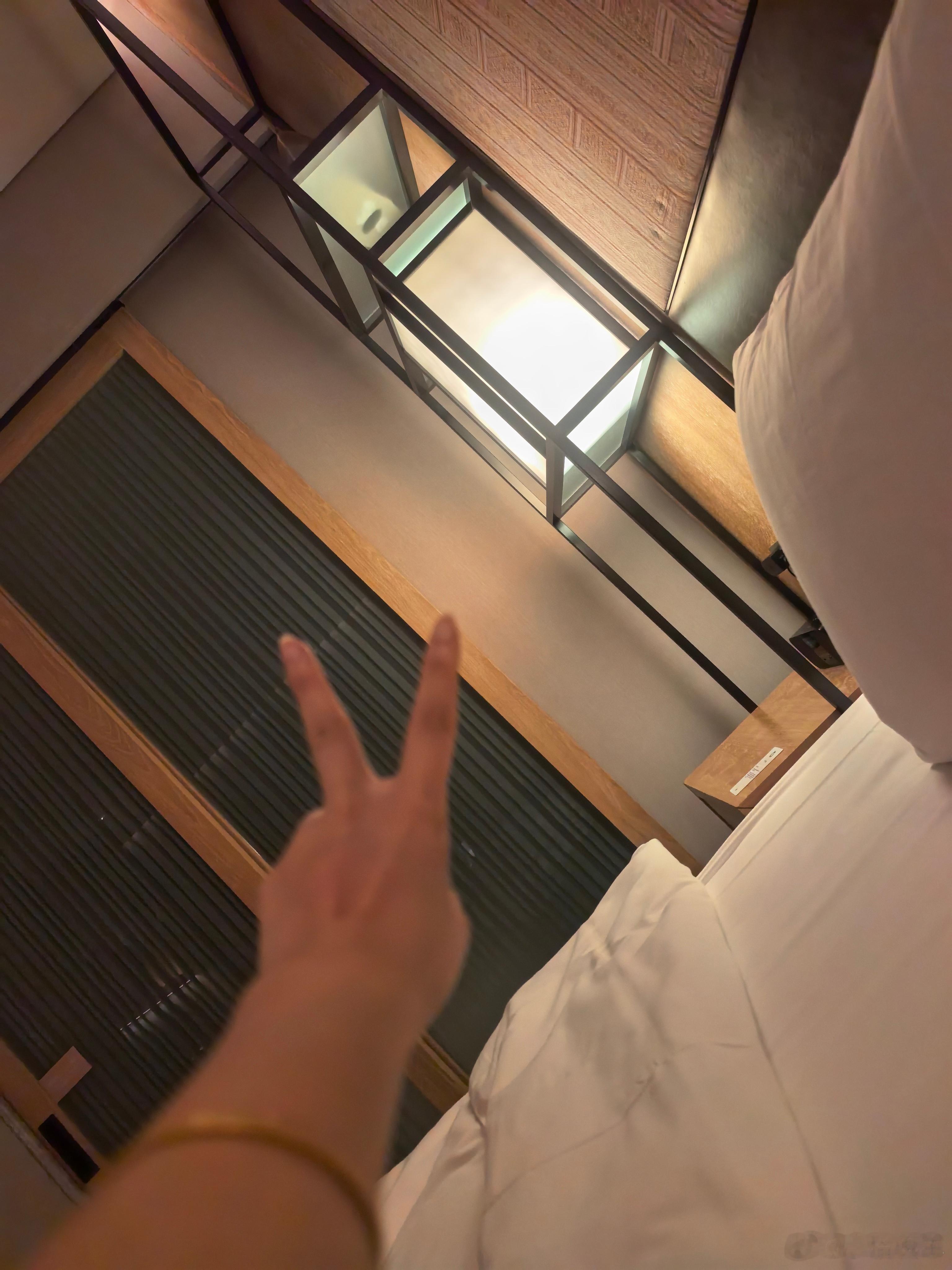 外面天还没亮又该起床了今天拍昆明 