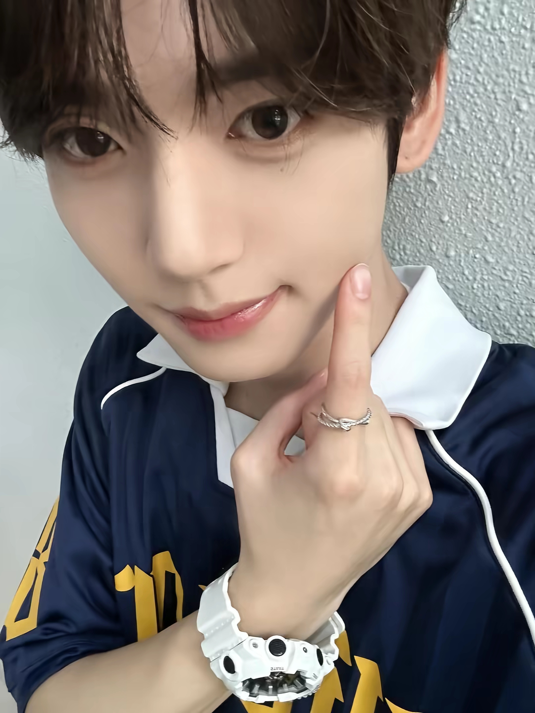 韩维辰 🐰韩维辰and2ble唯一门面 你的每一次舞台，都是我翘首以盼的盛宴。