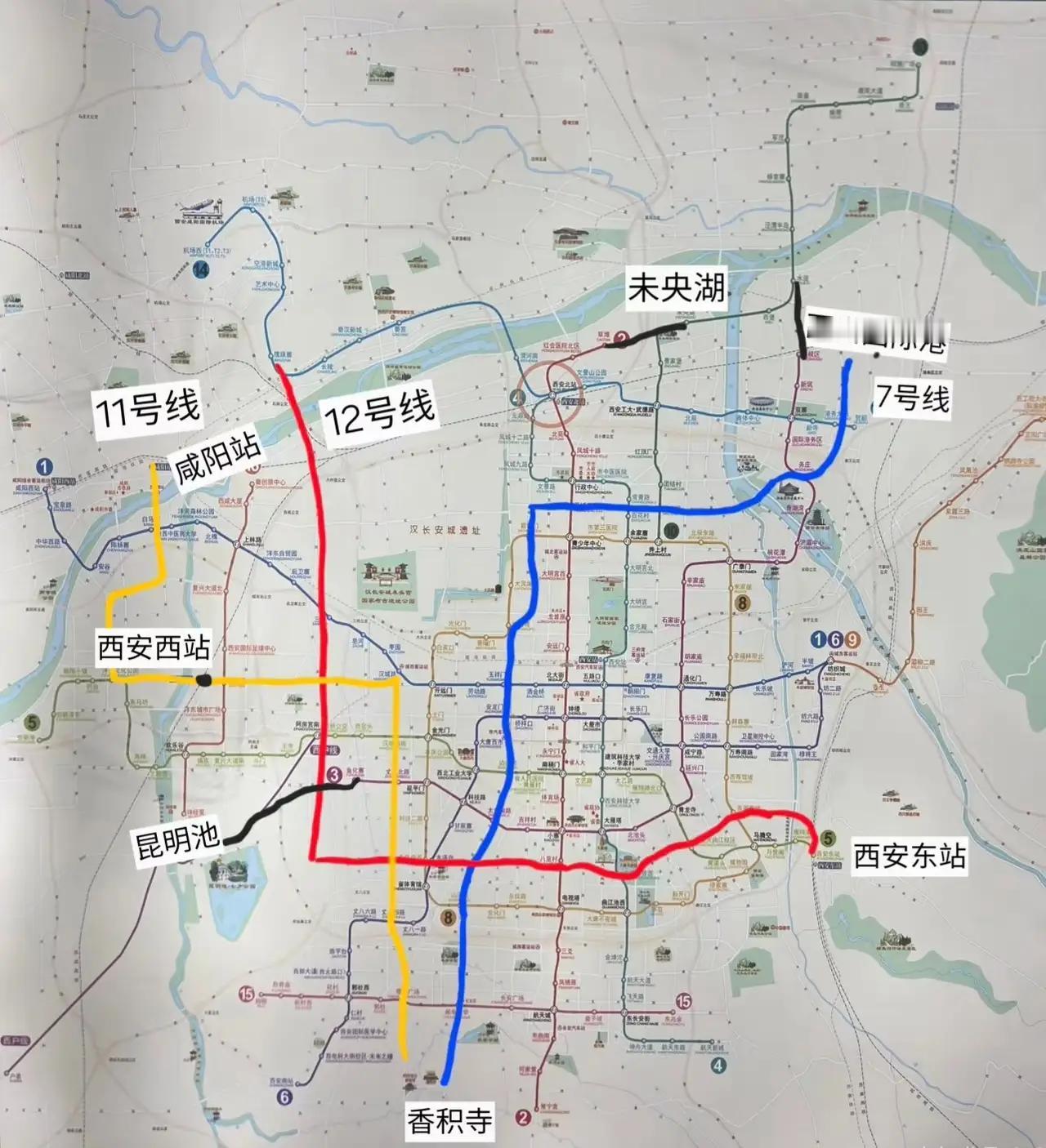 西安地铁16号线南接15号线，北连14号线。15号线东延至西安东站，西达鄠邑站。