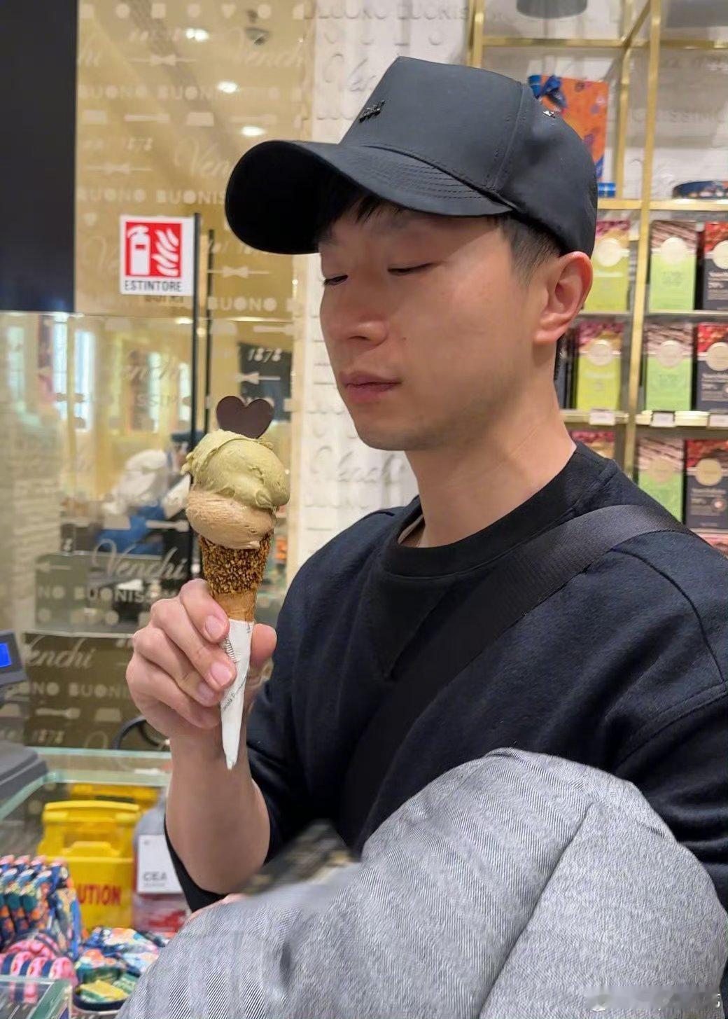 365张爱上马龙的人生照片第148张：小马寄来了明信片鞍山小马  专栏 · 36