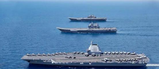 军事专家戴旭最近说了句大实话，极其扎心。咱们航母下水，五代机满天飞，导弹快到没影