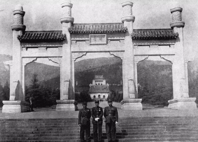 1946年2月18日，南京中山陵