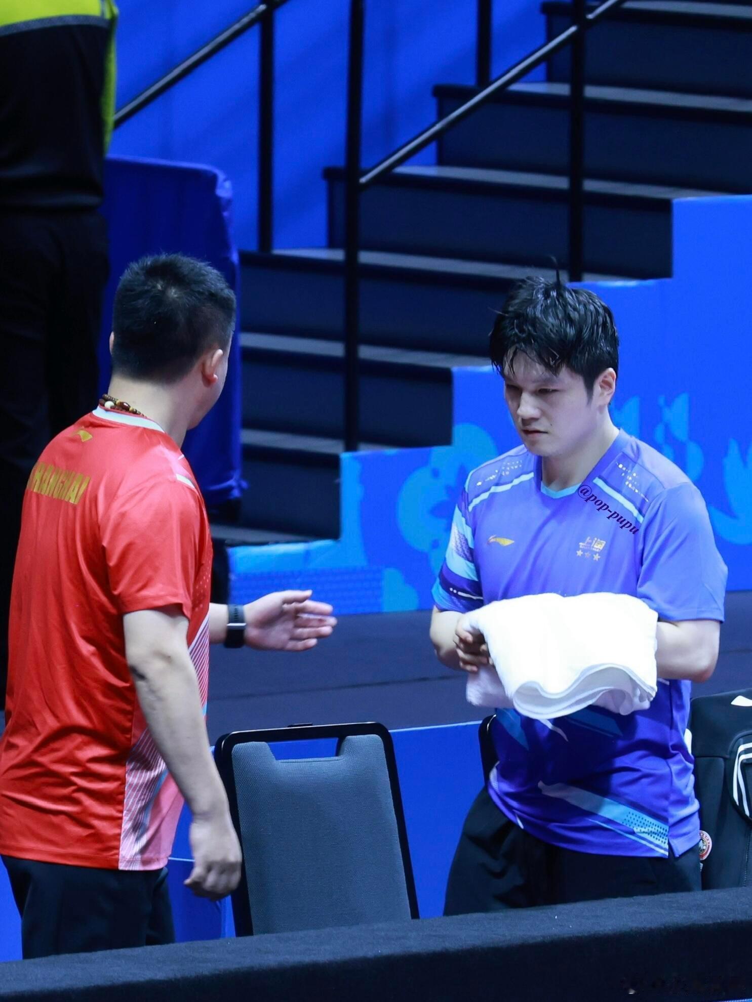 不怒自威脸，气势这一块 