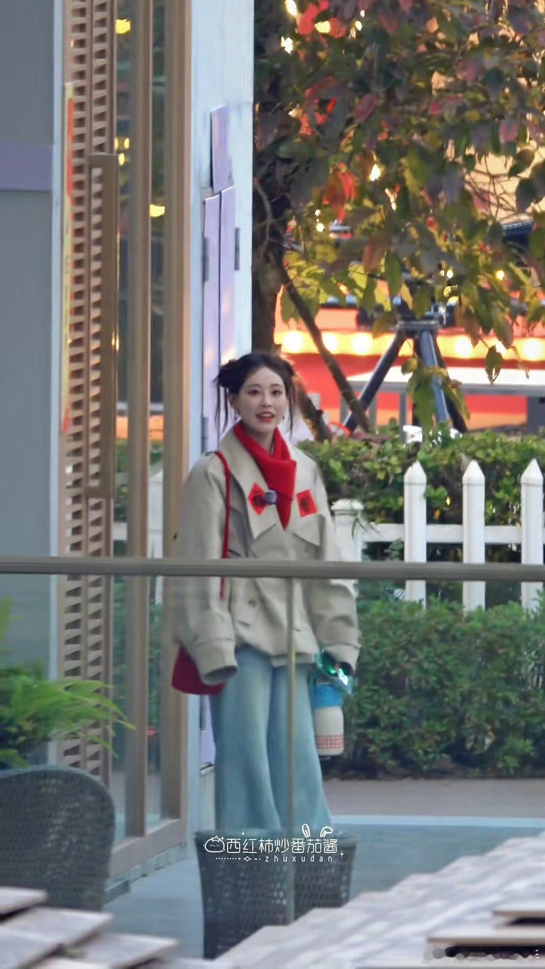 祝绪丹变着花样饭撒谁能抵得住祝绪丹的宠粉暴击啊！粉丝喊饿就画饼投喂，要红包直接甩