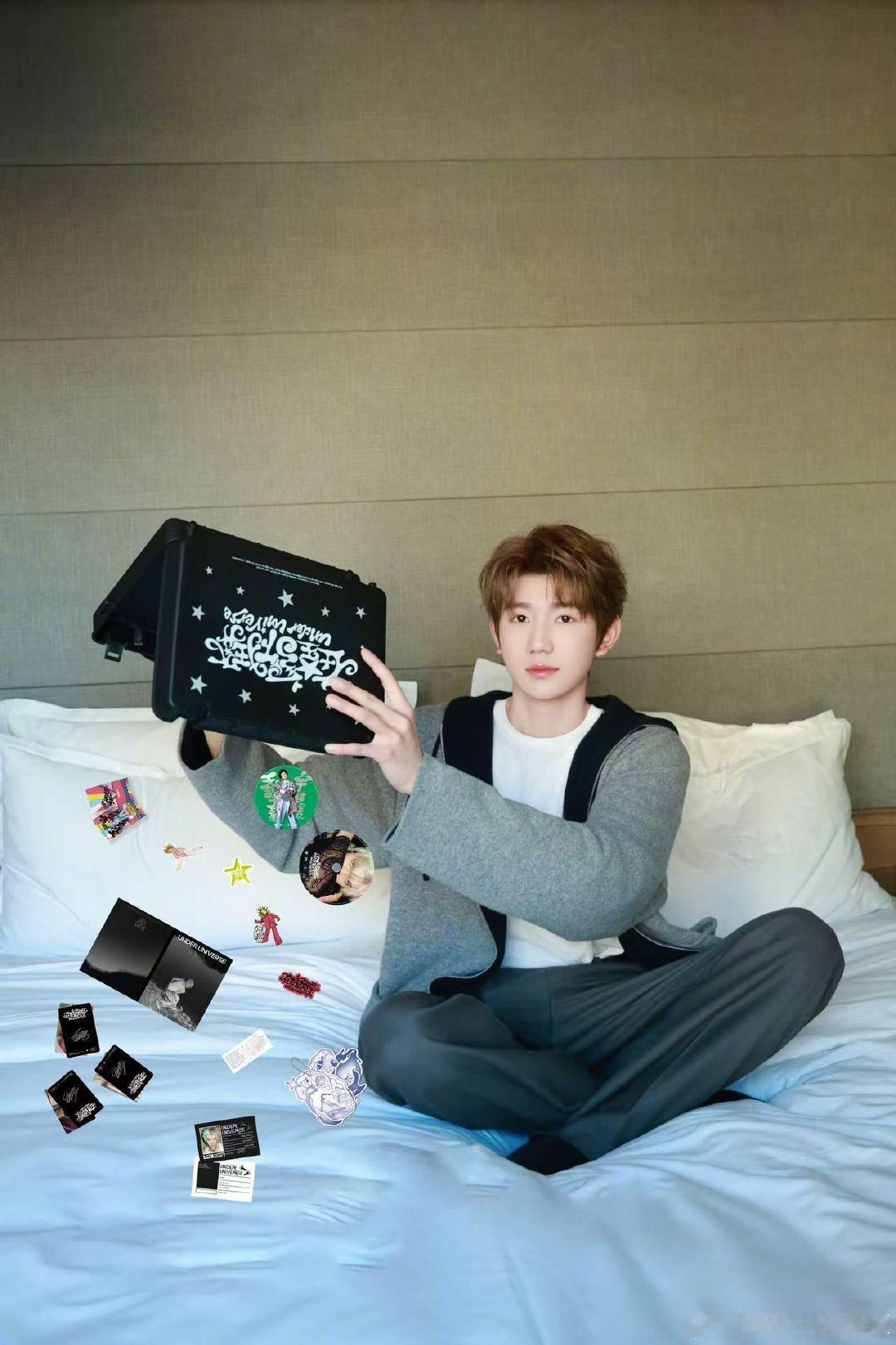 王源在星穹下狂奔破纪录王源在星穹下狂奔殿堂史诗唱片 王源实体专辑在星穹下狂奔不到