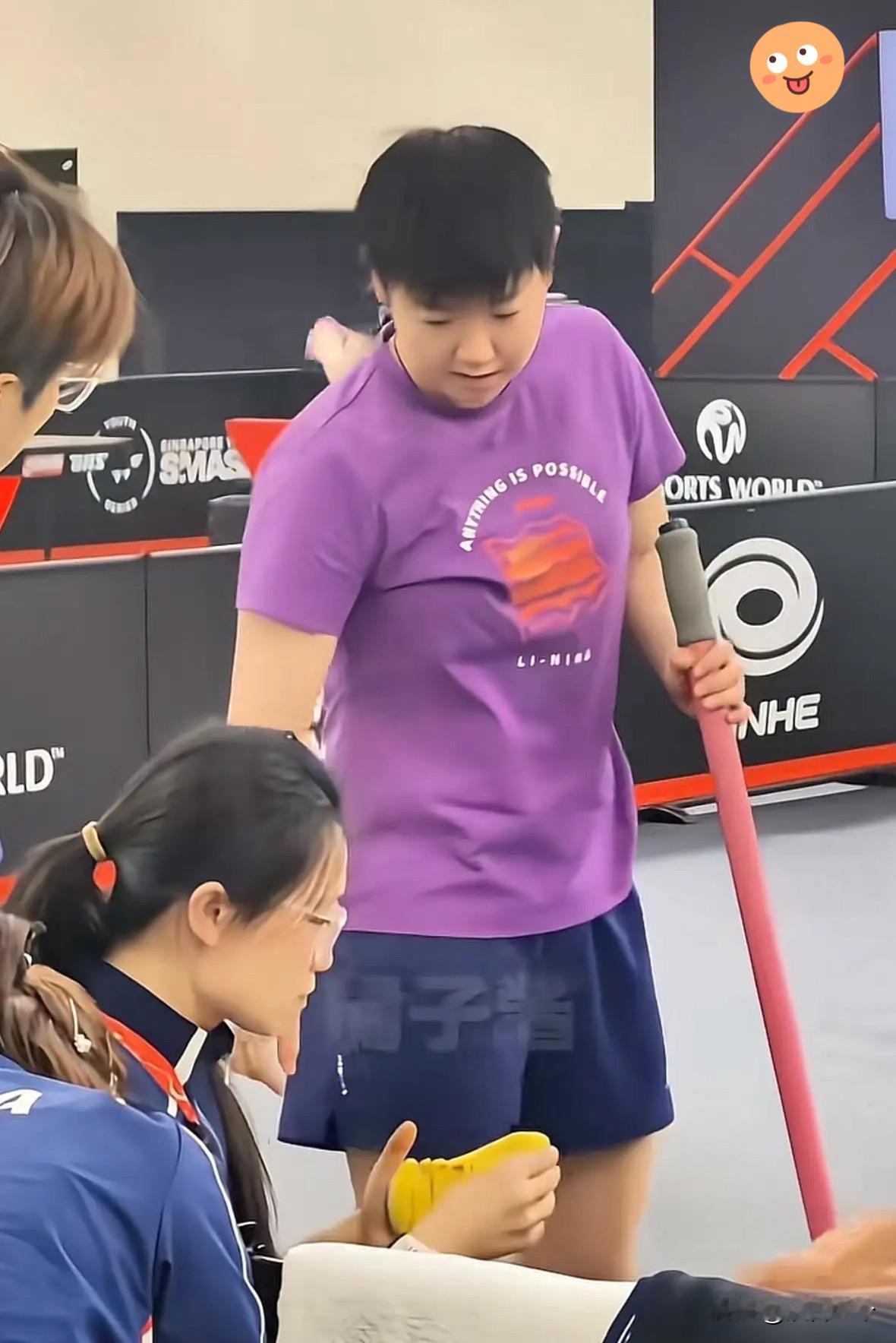 🔥暖心传承！
孙颖莎队医更新换代
“袁大”虽退岗
温暖从未缺席

      