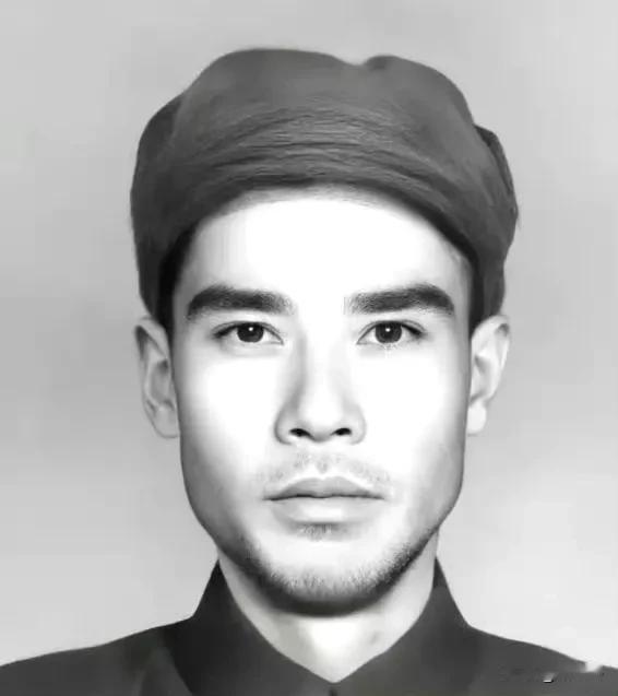 贺子珍的哥哥——贺敏学。
毛主席曾公开评价他，拥有三个无人能及的第一：武装暴动第