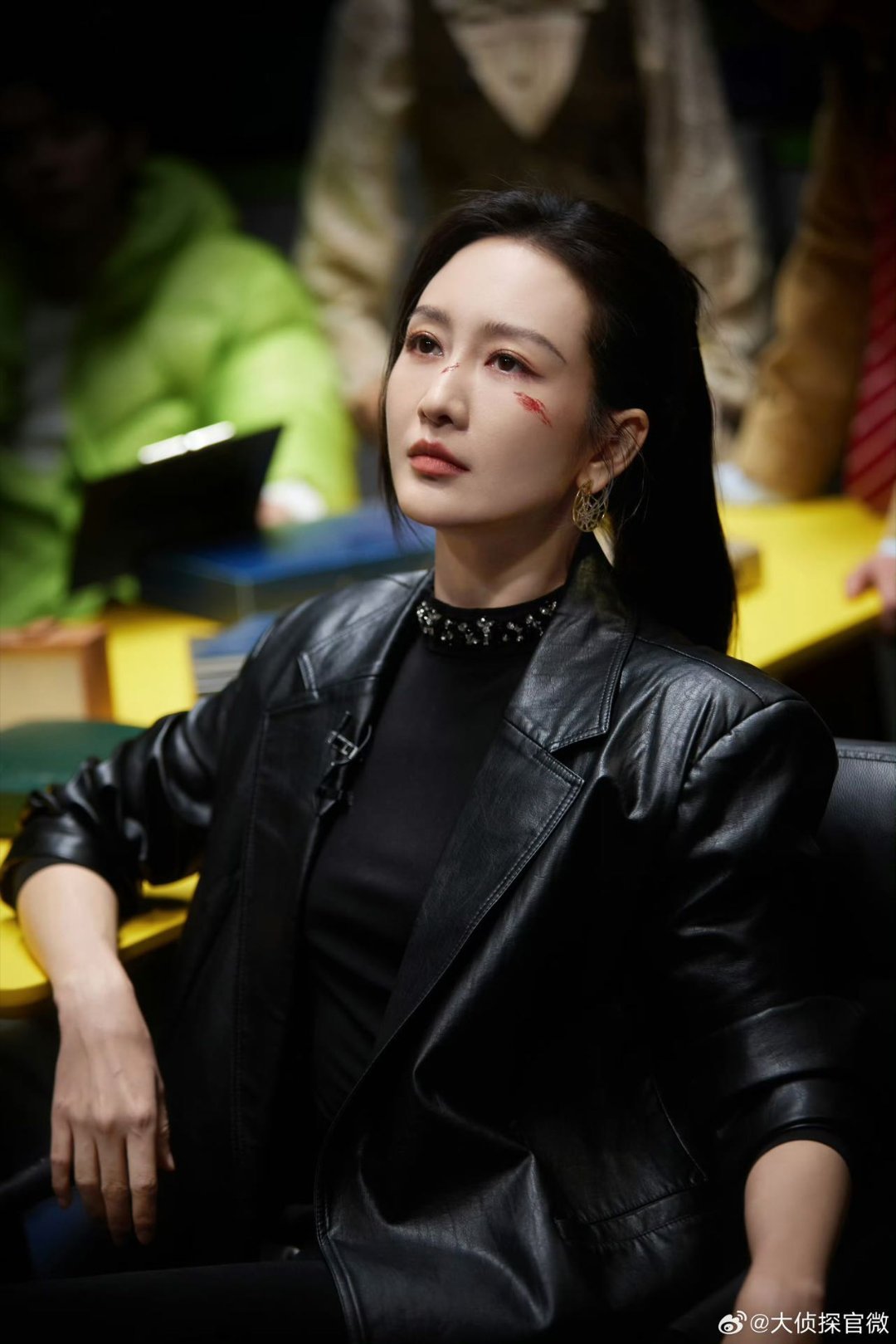 大侦探惊变七日王鸥高清剧照大侦探 目光如炬，洞穿谎言与伪装；温柔低语，抚平隐秘的