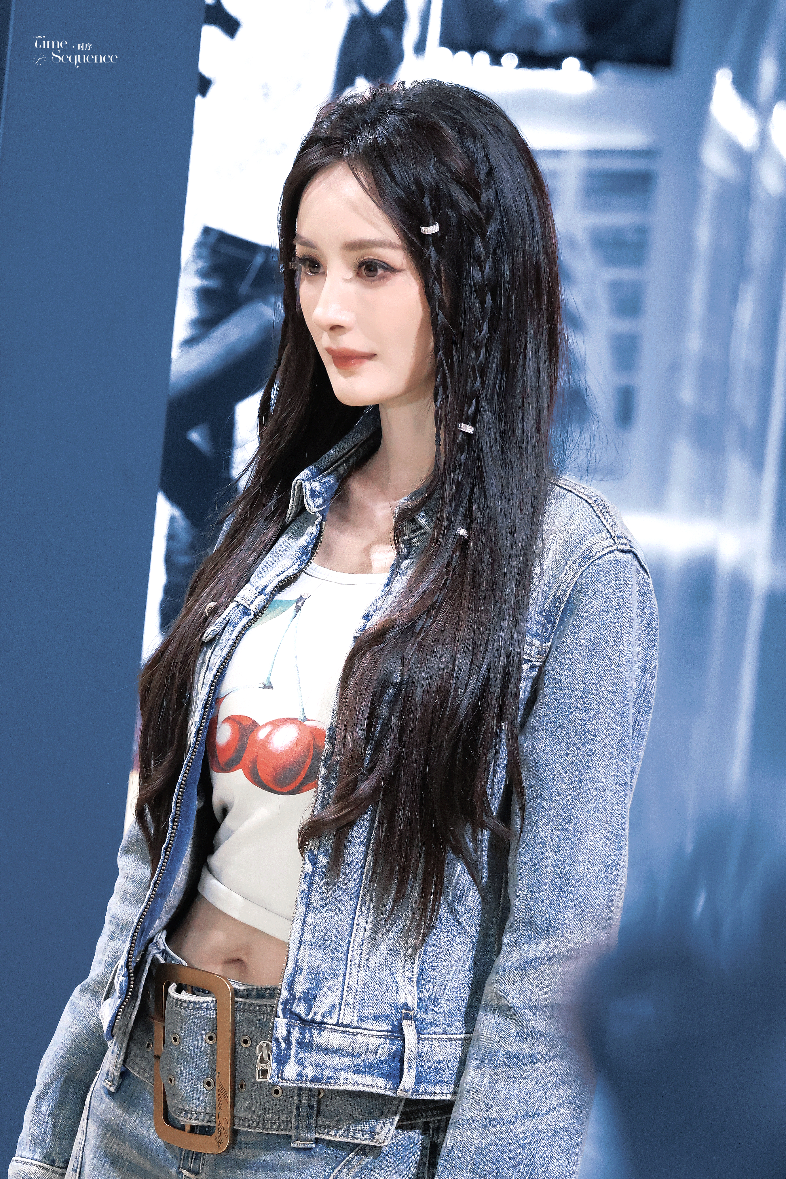 以后我们会经常相见的😼杨幂编发今日星拍放送