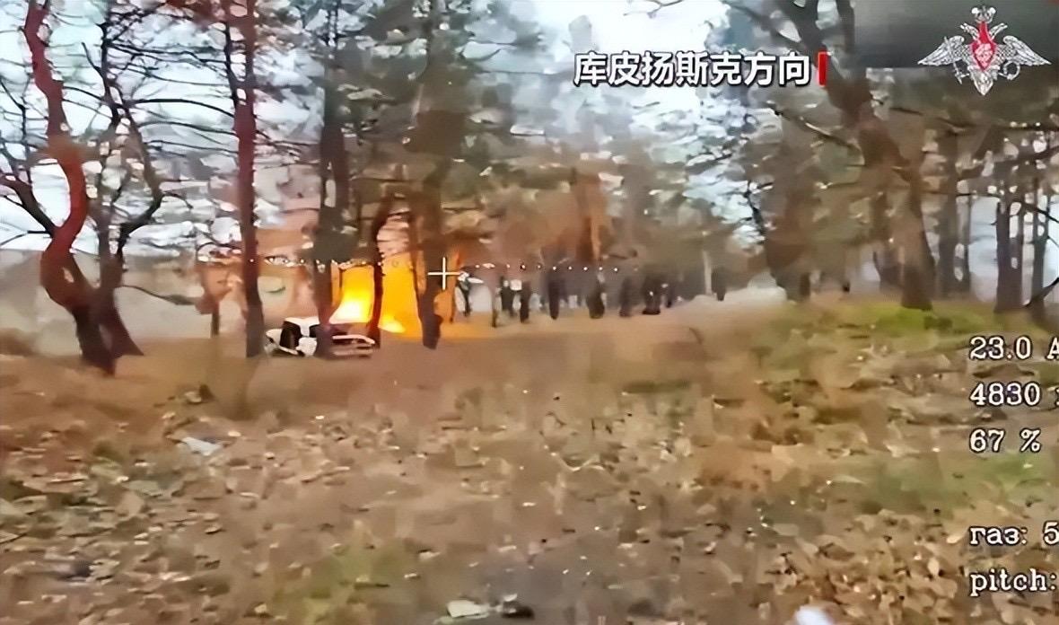 泽连斯基要见普京，前线却连丢5城，和谈真有戏？。
最近这阵子，俄乌那边的事真是又