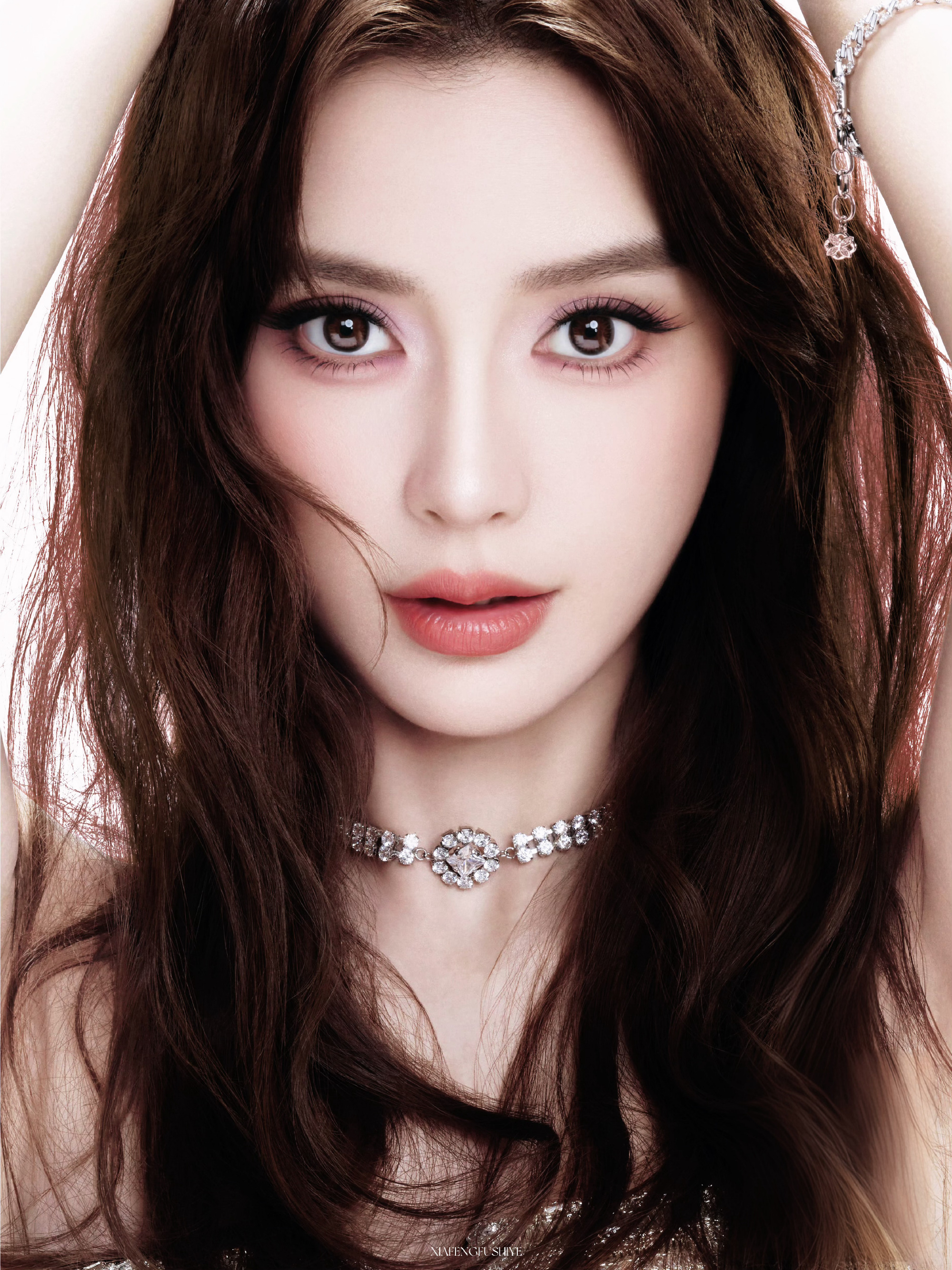 angelababy angelababy “希望编织你的模样，心跳为你演奏篇章