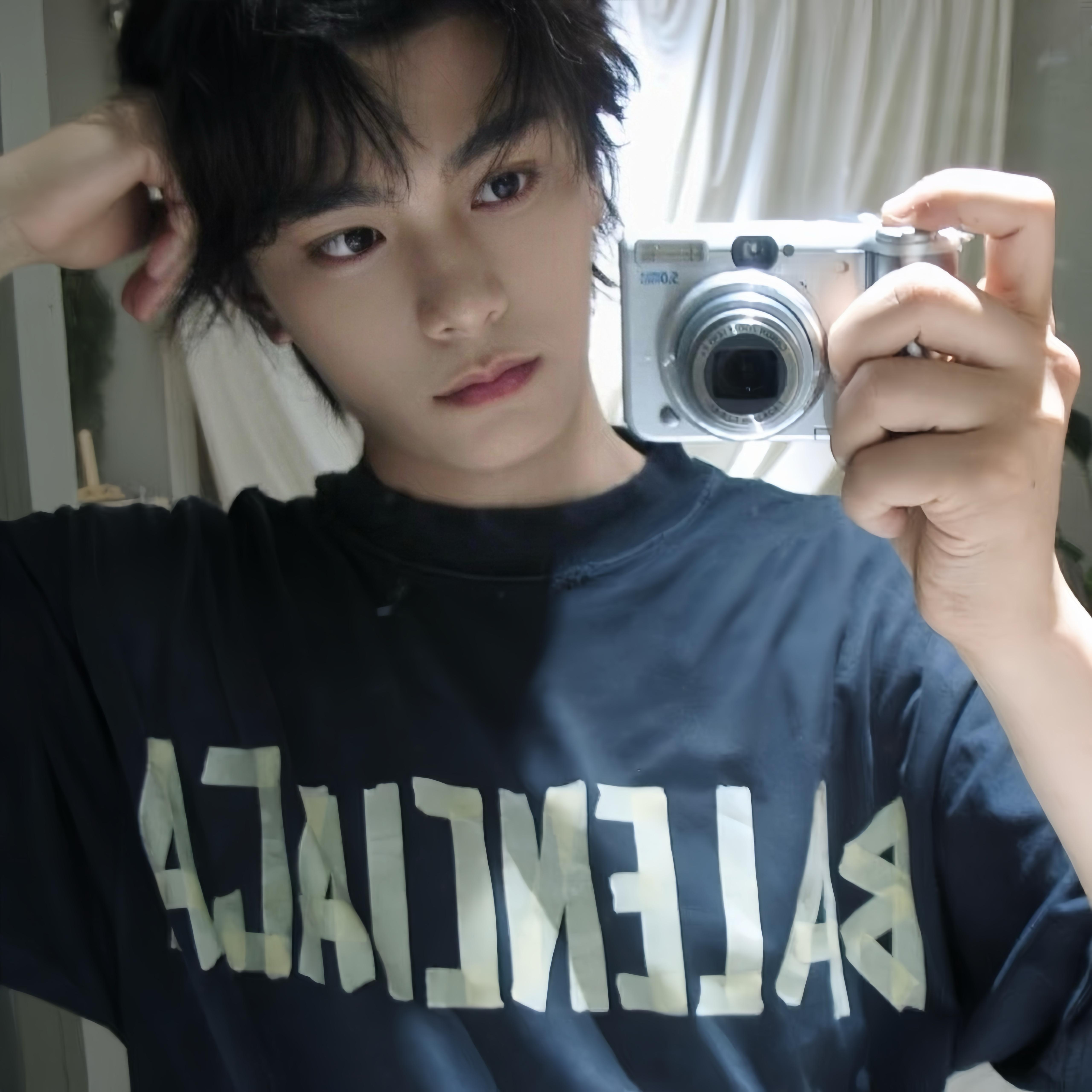 -𝐒𝐇𝐀𝐑𝐄｜丁禹兮头像背景图搭配🎸๑⁺⁎🍒  